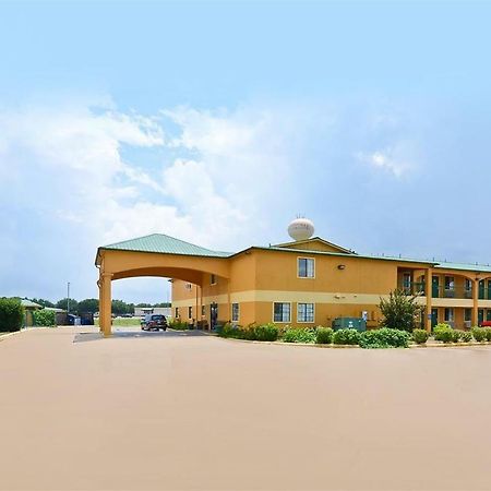 Pine Point Inn & Suites Smithville Dış mekan fotoğraf